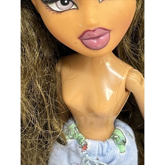 Vintage Bratz Yasmin Slumber Party NO SHOES w/ accessories - Picture 3 of 9